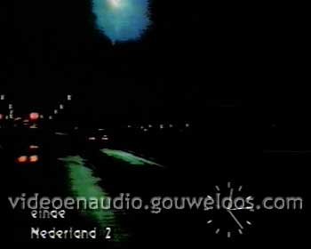 Nederland 2 - Einde Klok Auto in Nacht (1988).jpg