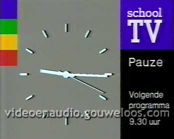 School TV Pauze Klok (2 versies) (1986) 01.jpg
