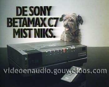 Sony - Betamax C7 (1981).jpg
