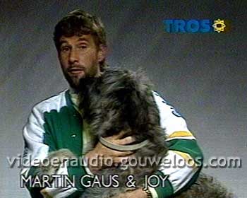 TROS - Martin Gaus Omroeper (met Hond) (19860125).jpg