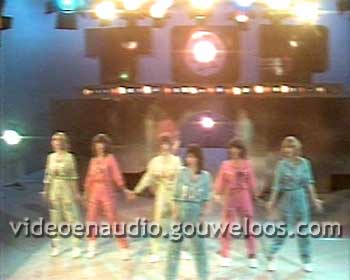 TopPop - Dolly Dots - We Believe in Love (1980).jpg